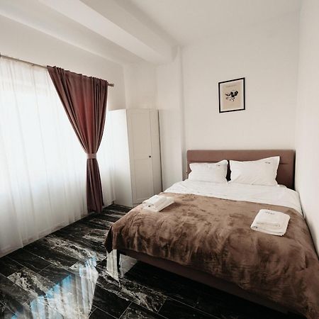 Luxury Cozy Apartments Suceava Bagian luar foto