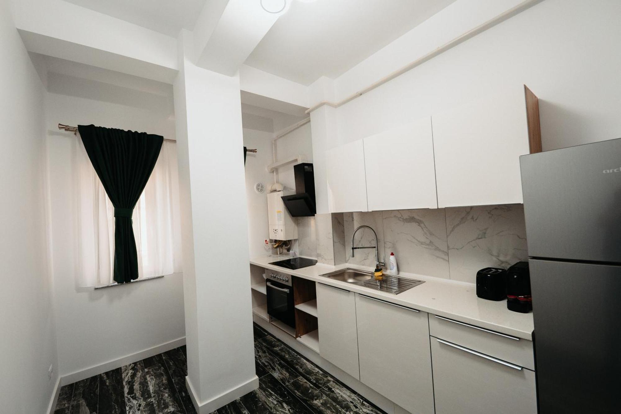 Luxury Cozy Apartments Suceava Bagian luar foto