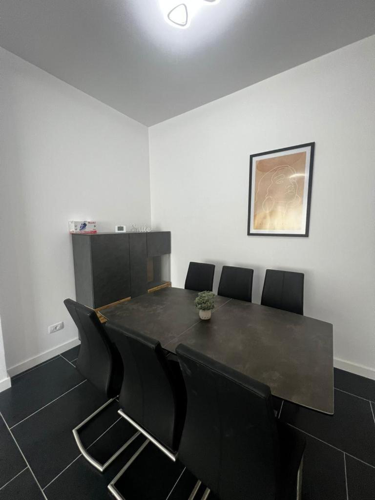 Luxury Cozy Apartments Suceava Bagian luar foto
