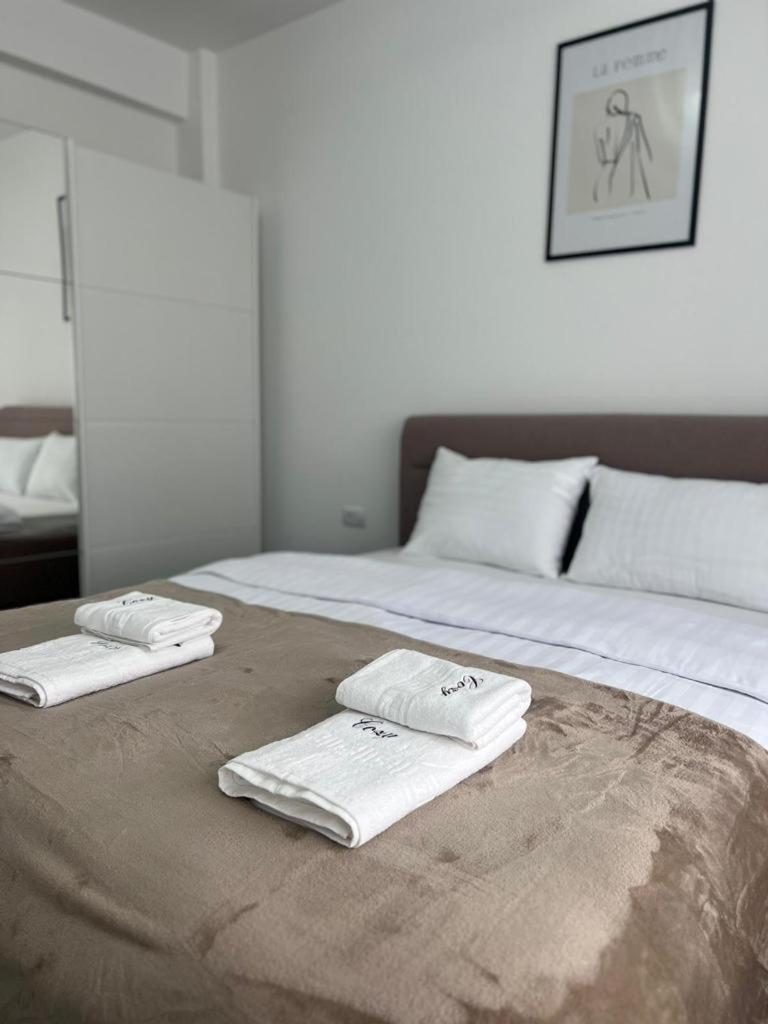 Luxury Cozy Apartments Suceava Bagian luar foto