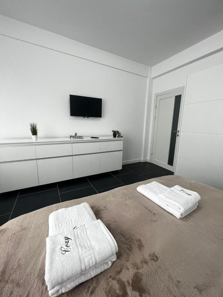 Luxury Cozy Apartments Suceava Bagian luar foto